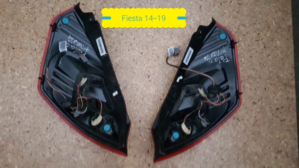 FAROS POSTERIORES HATCBACK FORD FIESTA 2014 AL 2019